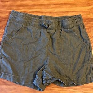 Girls’ olive green linen/ cotton shorts.